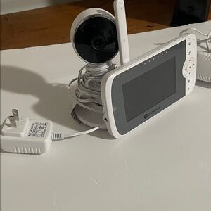 Motorola White Video Baby Monitor